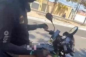 Motorista de aplicativo é flagrado mostrando genitália à passageira em Teresina (Foto: Reprodução)