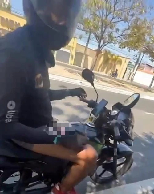 Motorista de aplicativo é flagrado mostrando genitália à passageira em Teresina