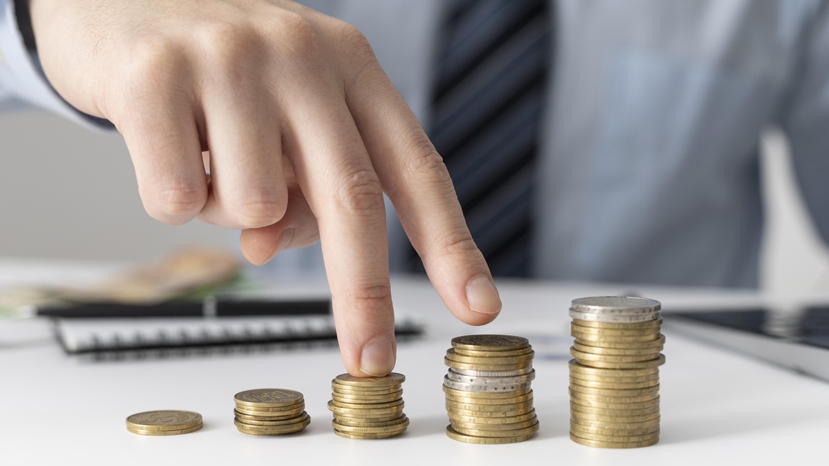 PIB brasileiro surpreende com alta acima das expectativas, mas economistas alertam para freio.