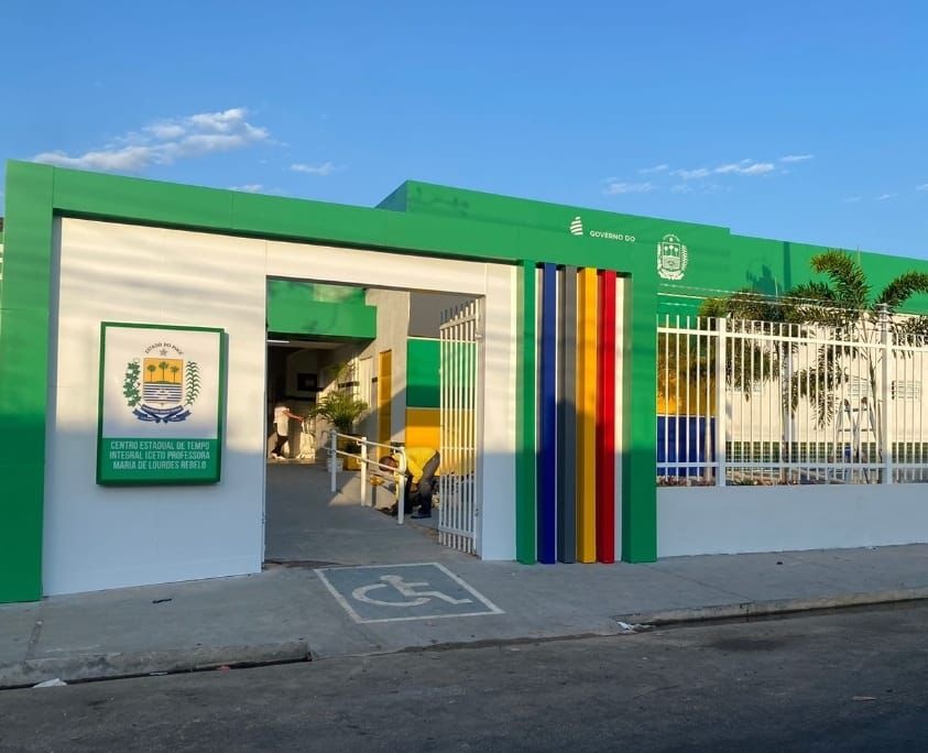 Rafael Fonteles inaugura reforma do Ceti Professora Maria de Lourdes Rebelo, na zona Leste de Teresina