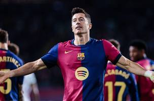 Robert Lewandowski celebra o único gol da partida entre Barcelona e Getafe• Javier Borrego/Europa Press via Getty Images (Foto: • Javier Borrego/Europa Press via Getty Images)