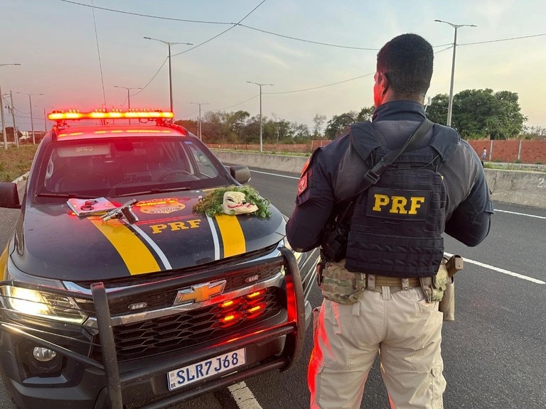 Suspeitos trocavam cartões de vítimas em agências bancárias; golpes também ocorreram em Piripiri.