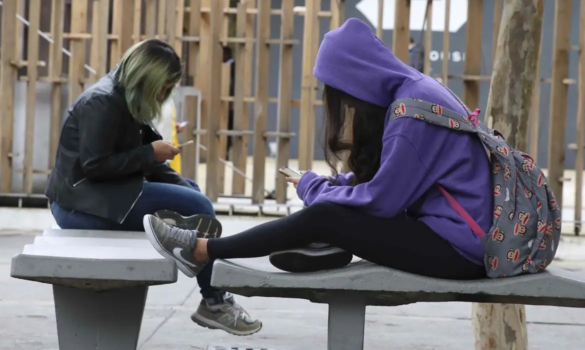 Usoi de celulares nas escolas