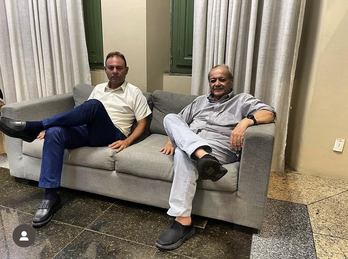 Ao lado de Jeová Alencar, Silvio Mendes anuncia que atendimentos a população serão feitos todas as quintas-feiras