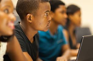 Até 50 estudantes quilombolas e autodeclarados pretos ou pardos serão selecionados para intercâmbio. (Foto: Reprodução | Ministério da Educação)