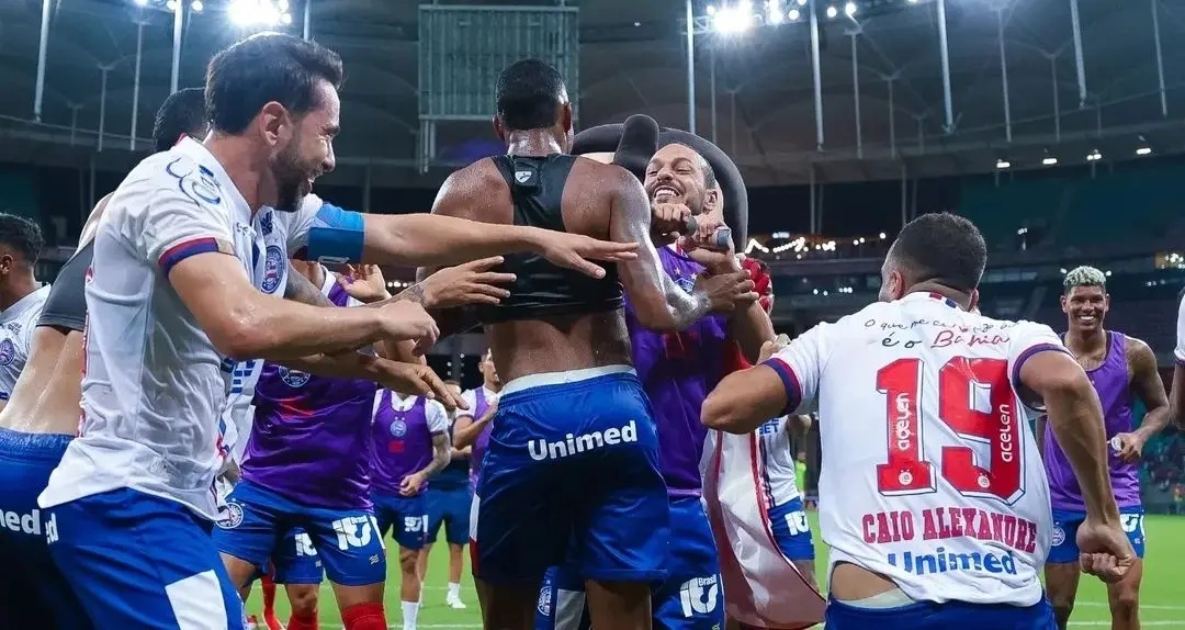 Bahia vence com goleada e jogadores expressam alegria e determinação após partida contra o Fonte Nova.
