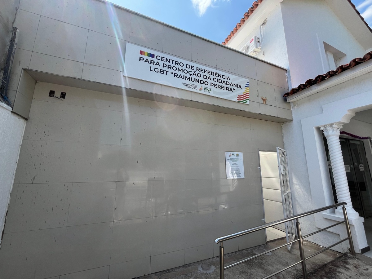 Centro de Referência LGBT “Raimundo Pereira”.