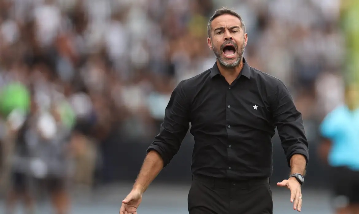 Deixa o comando do Botafogo