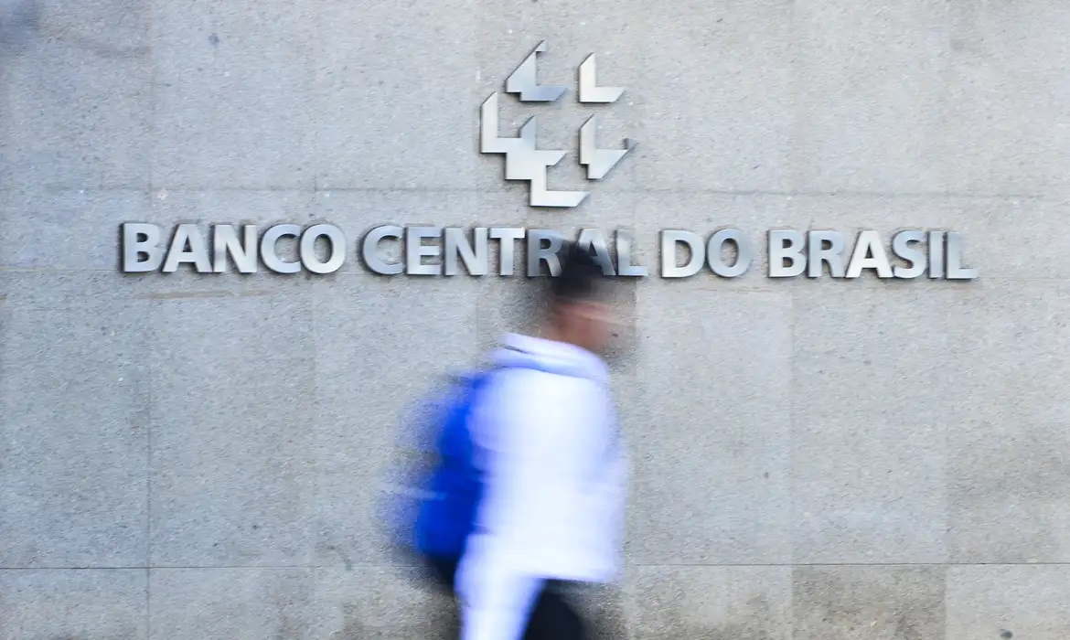 Deve elevar Selic em 1 ponto na reunião desta quarta-feira