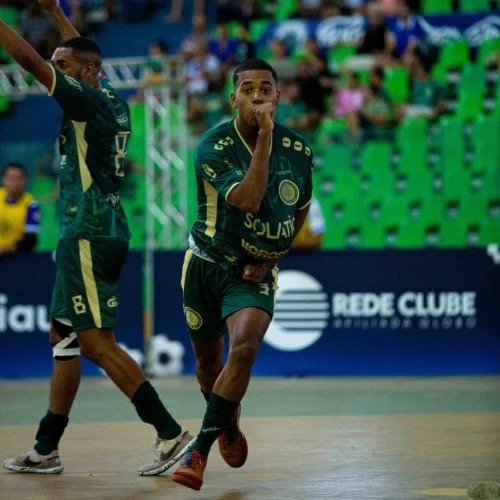Douglas Ribeiro foi levado para a Central de Flagrantes