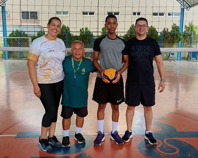 Estudante da rede estadual conquista vaga na seleção piauiense sub-16 de voleibol