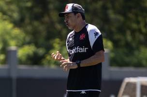 Fábio Carille comanda treino do Vasco• Divulgação/Vasco (Foto: • Divulgação/Vasco)