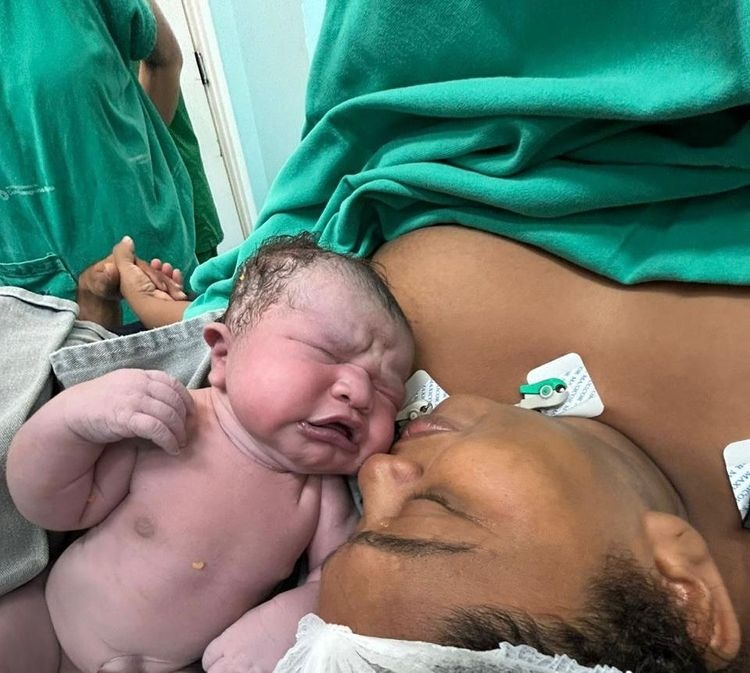 Maiara Kelly e a filha Maya Antonelly