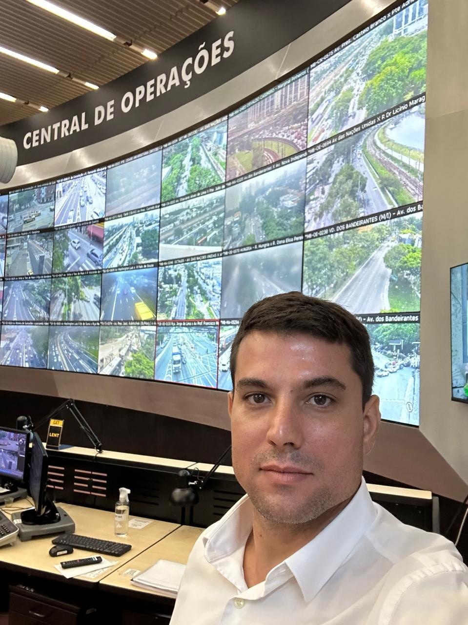 Marcos Pavanelii - Foto em visita a SPTrans, maior órgão de gerenciamento do transporte público da América do Sul