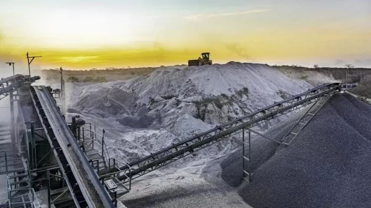 Matéria extraido da mineradora em Buriti dos Lopes.