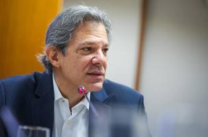 O ministro da Fazenda, Fernando Haddad, em entrevista à imprensa (Foto: Ministério da Fazenda)