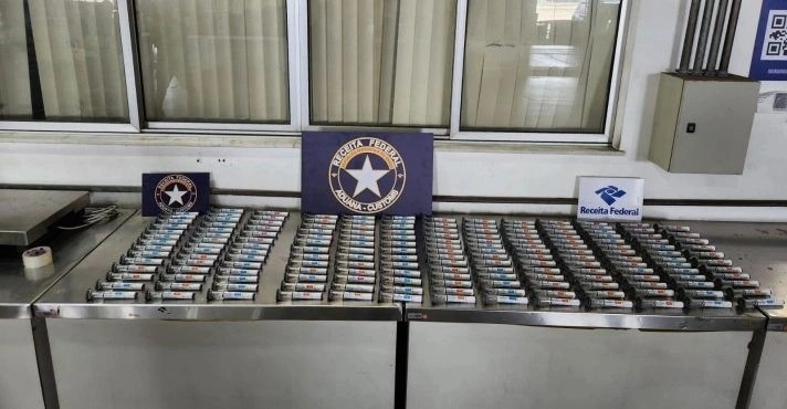 Os medicamentos irregulares apreendidos equivalem a R$ 600 mil.