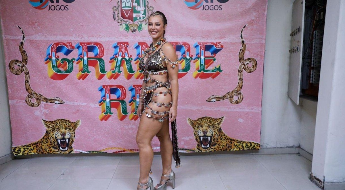 Paolla Oliveira no ensaio da Grande Rio• Thyago Andrade / Agnews