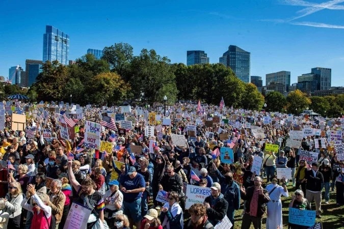 Protestos da campanha "No kings" nos Estados Unidos: Trump na berlinda