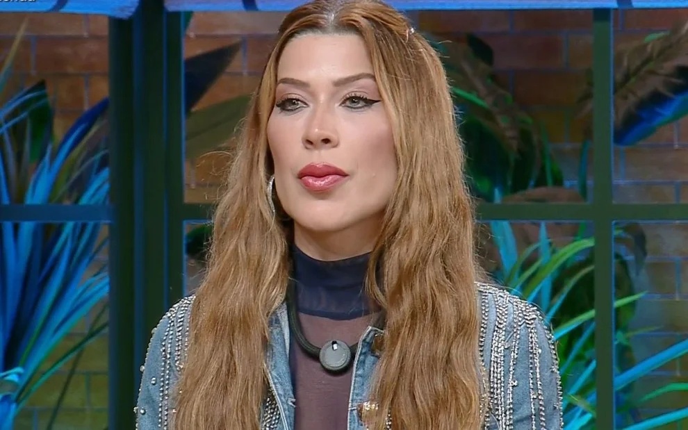 Renata Muller durante discurso de eliminação