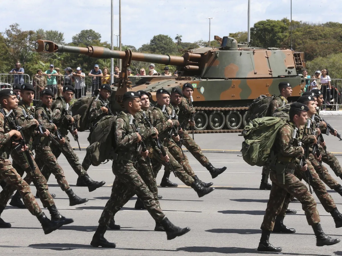 Lei destina R$ 30 bilhões para projetos de defesa nacional