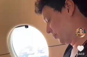 Linhares em avião com outros investigados (Foto: Reprodução/Redes Sociais)