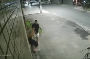 Imagens de câmeras de segurança flagraram o momento (Foto: Reprodução)