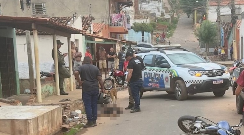 Vítima foi encontrada pela polícia na manhã desta segunda-feira (1)
