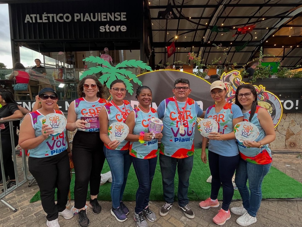 Blocos de Carnaval recebem materiais informativos sobre importunação sexual