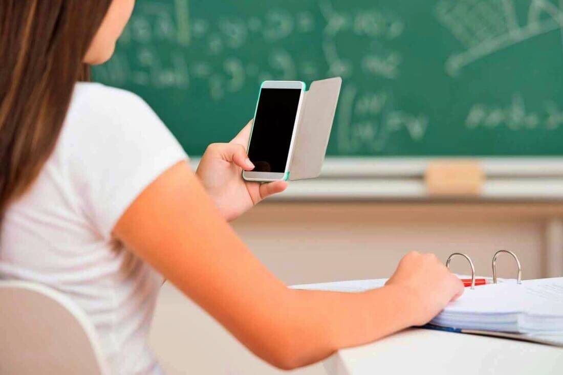 Celular na escola