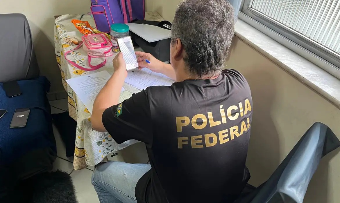 investiga fraudes de R$ 1,5 milhão ao INSS