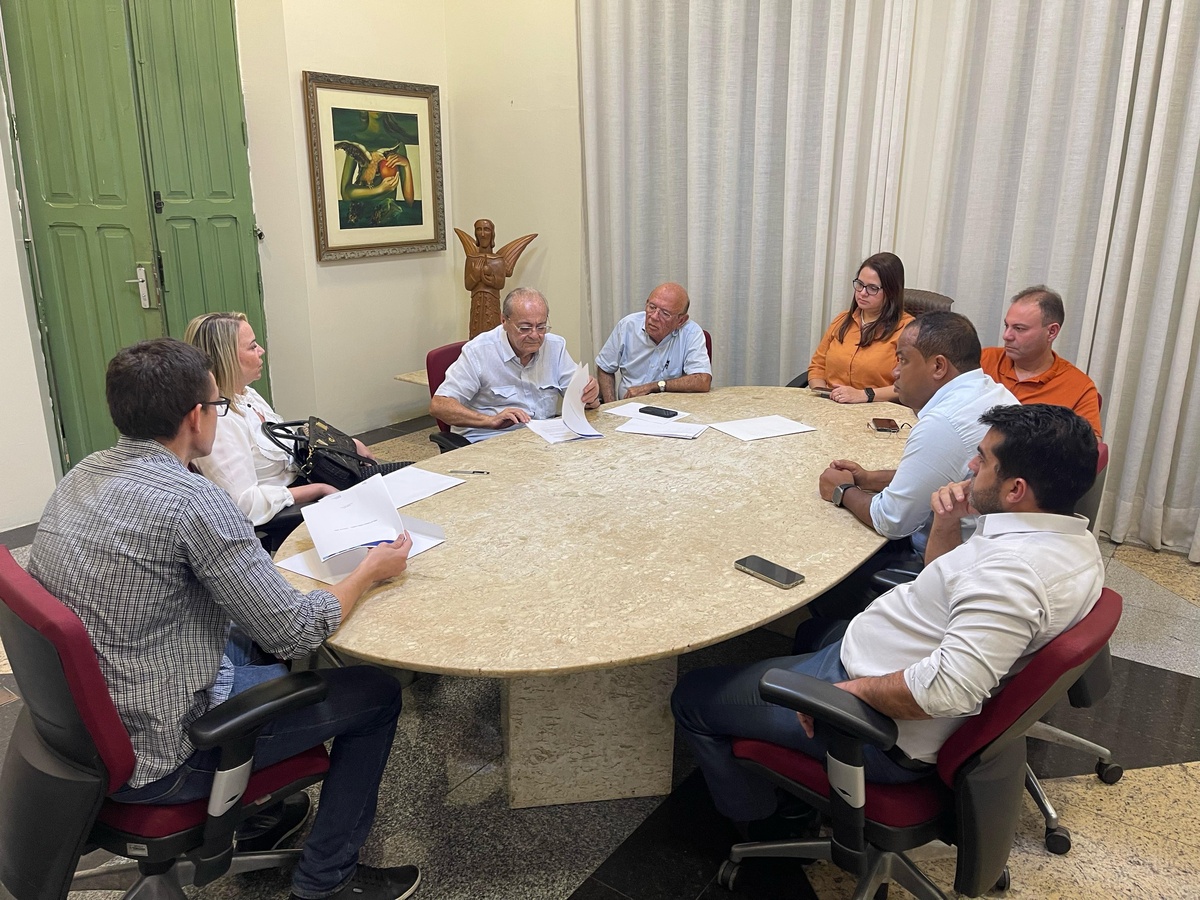 Silvio se reuni com