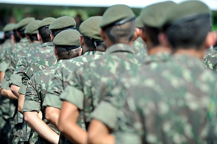 Aumento salarial para o Exército Brasileiro