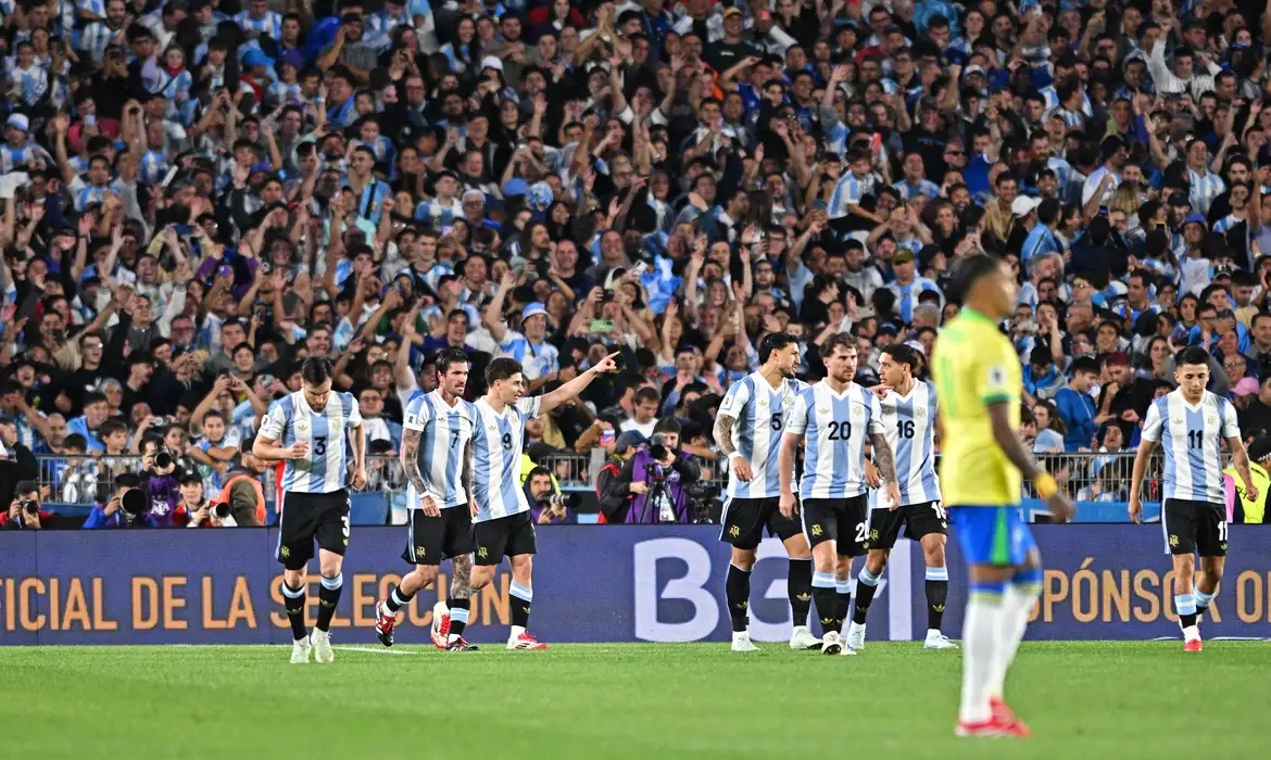 Brasil é goleado pela Argentina por 4 a 1