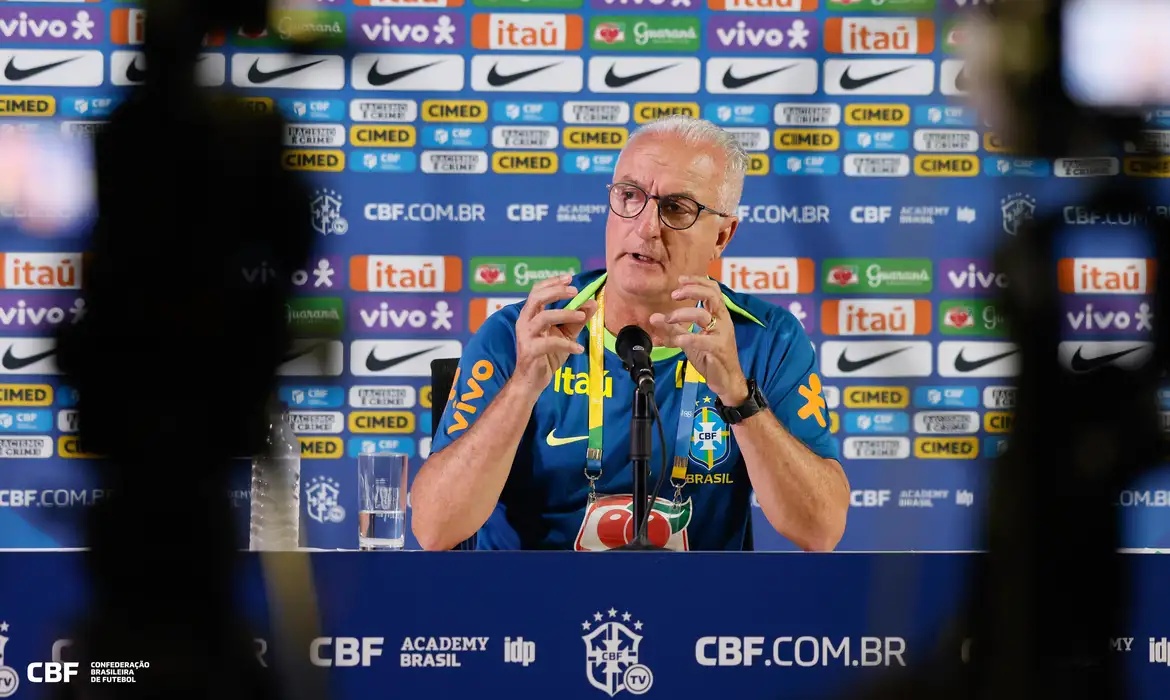 do comando da seleção brasileira de futebol