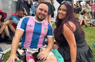 Humberto Rocha e Fernanda Neves viajaram de Belo Horizonte para ver Jão no Lollapalooza 2025• Nicoly Bastos/CNN (Foto: • Nicoly Bastos/CNN)