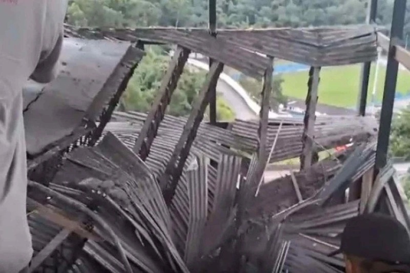 Laje desabada em um canteiro de obras na grande São Paulo