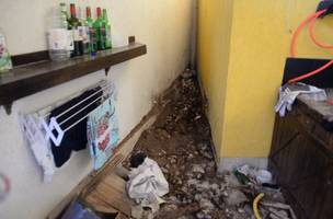 O corpo de Clara Maria Venancio Rodrigues, de 21 anos, estava enterrado sob camada de concreto (Foto: Túlio Santos/EM/D.A.Press)
