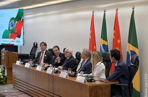 O evento reuniu autoridades e especialistas do Brasil e da China para discutir o impacto da inteligência artificial (IA) na proteção do meio ambiente. (Foto: divulgação/STJ)