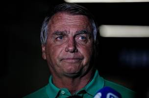 O ex-presidente Jair Bolsonaro chegando em Brasília. (Foto: Brenno Carvalho / Agência O Globo)