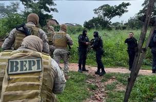 Operação Draco 198 cumpre 24 mandados de busca e apreensão em 24 endereços na zona Sudeste (Foto: Divulgação/SSP-PI)