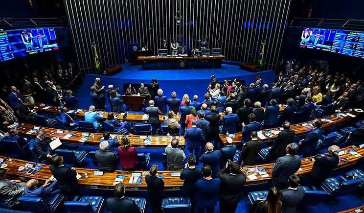 Direto da Redação: enfim, Senado é contra aumento de cadeiras na Câmara