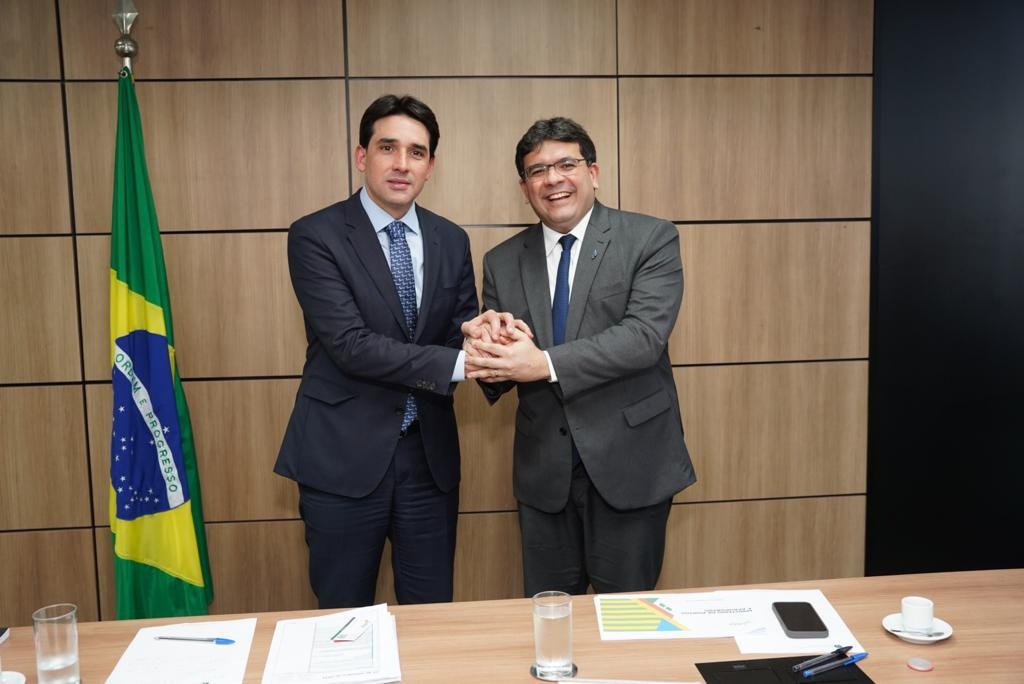 Silvio Costa (à esquerda) e Rafael Fonteles (à direita).