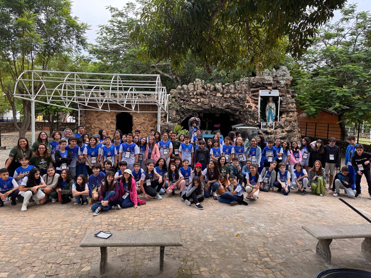 A Gruta da Betânia, em homenagem a Nossa Senhora de Lourdes, está localizada entre os municípios de Lagoa do Piauí e Monsenhor Gil, no Piauí.