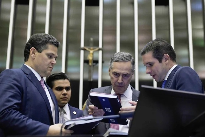 Alcolumbre, Barroso e Motta.