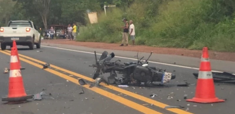 As duas vítimas morreram na hora com o impacto da colisão