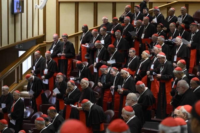 Cardeais se reúnem para o quinto encontro da congregação após a morte do Papa Francisco.