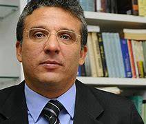 celebra coletânea literária de A.Tito Filho (Foto: APL)