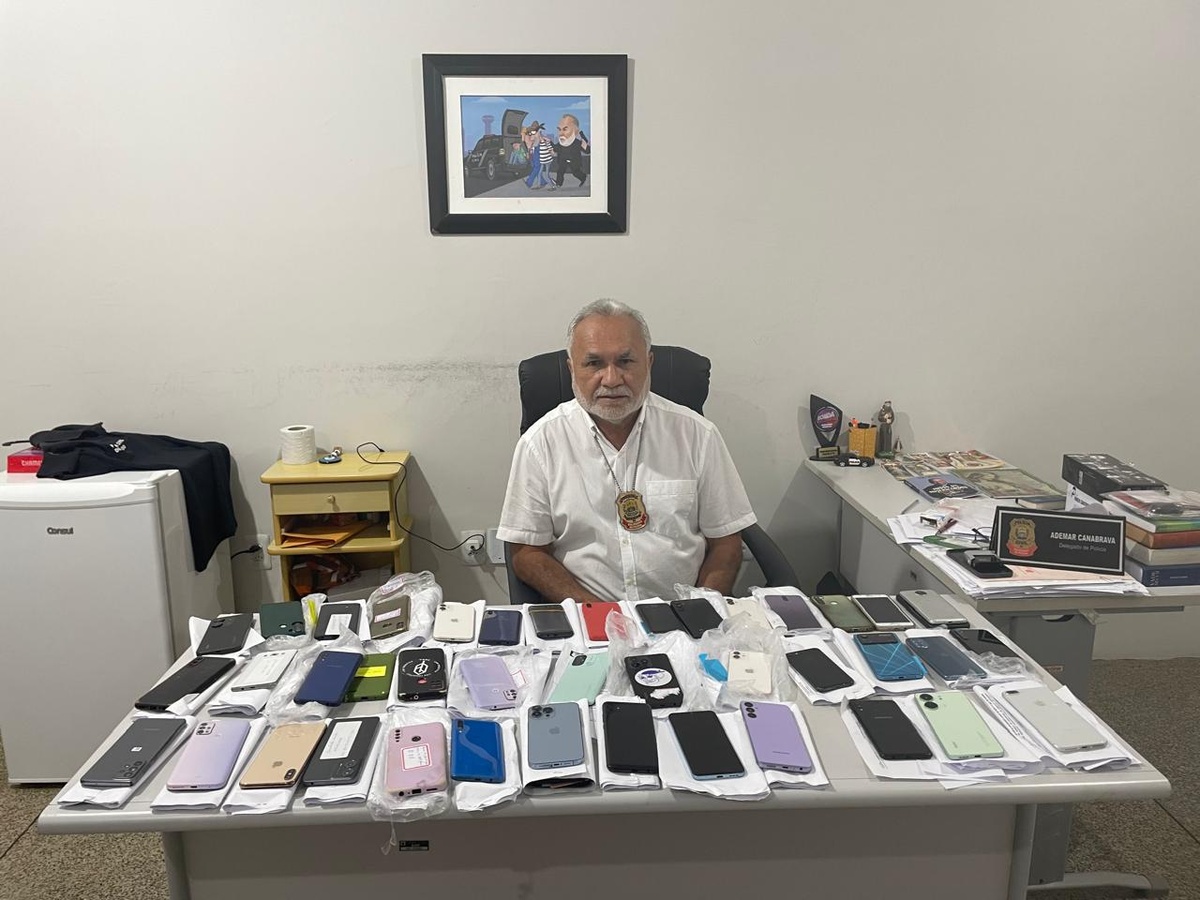 Devoluão de aparelhos celulares roubados