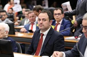 Durante sessões do Conselho de Ética, Glauber alega que relatório está comprometido. (Foto: Reprodução | Kayo Magalhães | Câmara)